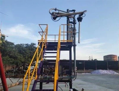 Skidplatform met bovenlader